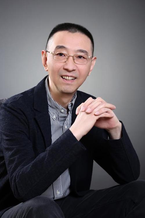 理财第一人刘彦斌_跟刘彦斌学理财理财你要去银行_刘彦斌理财书