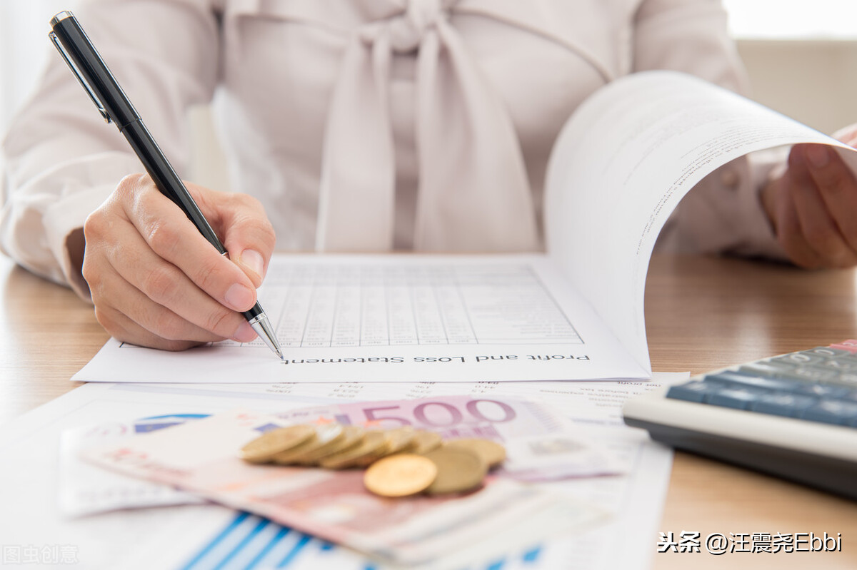 在爱定投和网贷之家上，哪些人适合基金定投？每月投多少钱好？