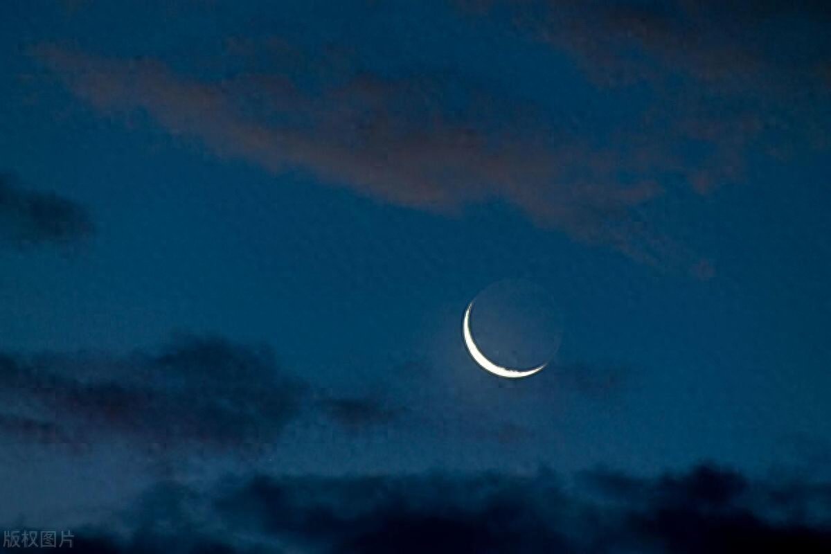 筹码分布选股技巧_上峰不移下跌不止口诀_底部连续放量不涨