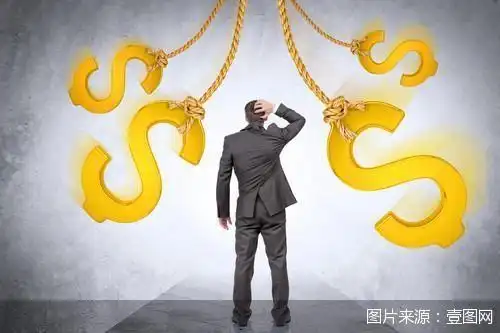 美联储降息致金价创新高，理财公司创新投资方式，投资者需谨慎