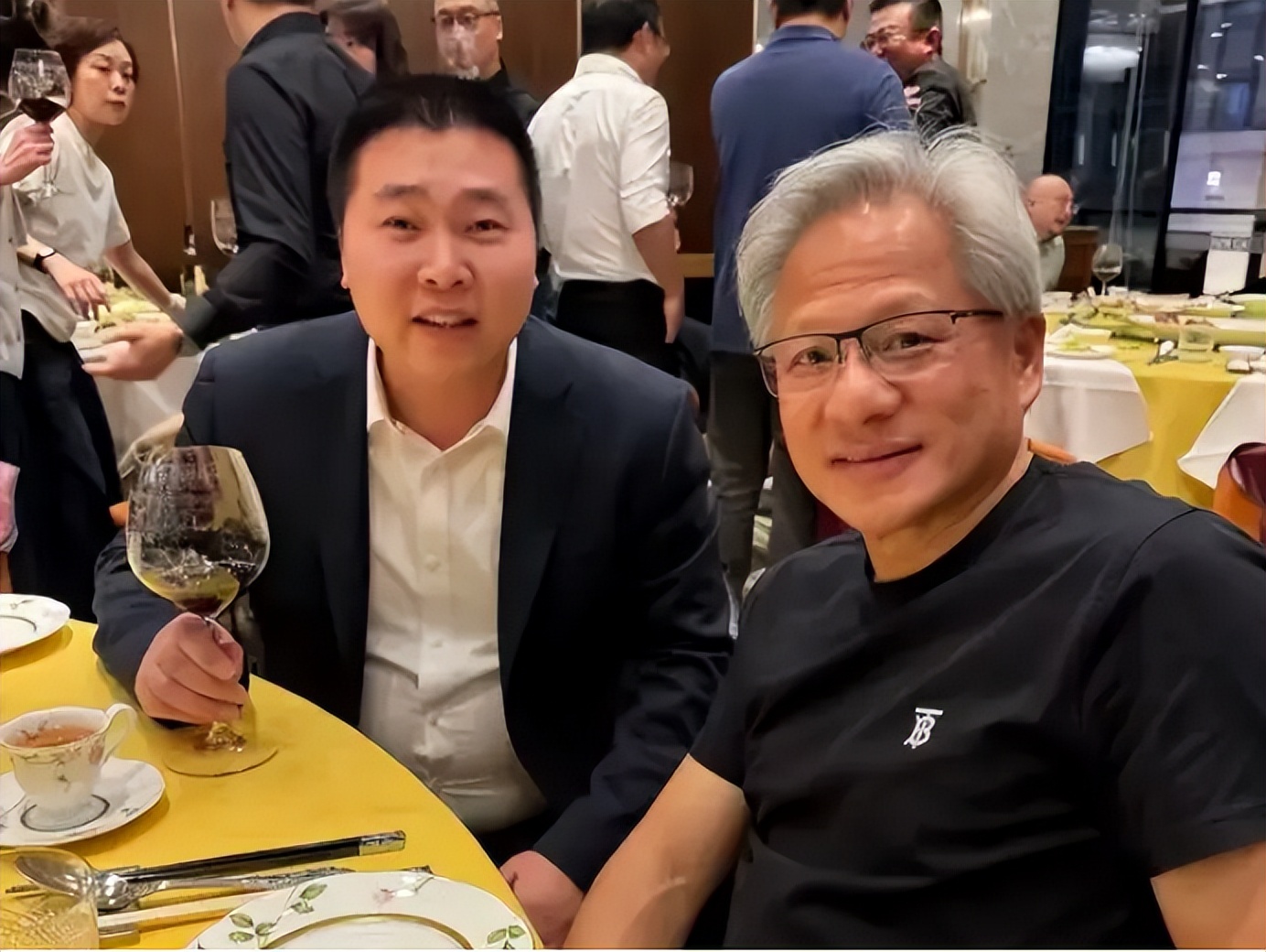 黄金价格下跌_钻石市场增长_柘城钻石产业_现在黄金走势图