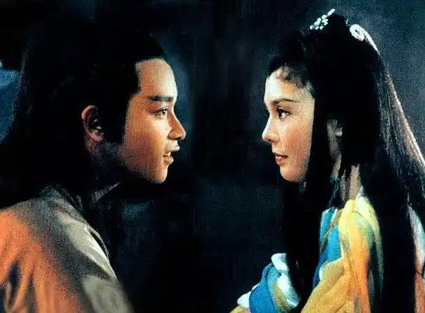 甄志丙救小龙女_甄志丙想小龙女视频_甄志丙对小龙女做过强