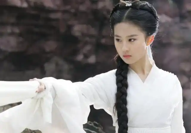 甄志丙想小龙女视频_甄志丙对小龙女做过强_甄志丙救小龙女