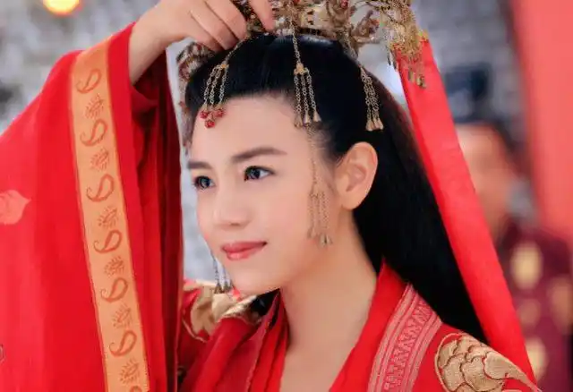 甄志丙救小龙女_甄志丙想小龙女视频_甄志丙对小龙女做过强