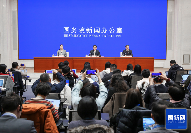 解读2025年政府工作报告：政府介入市场方式及宏观政策调整