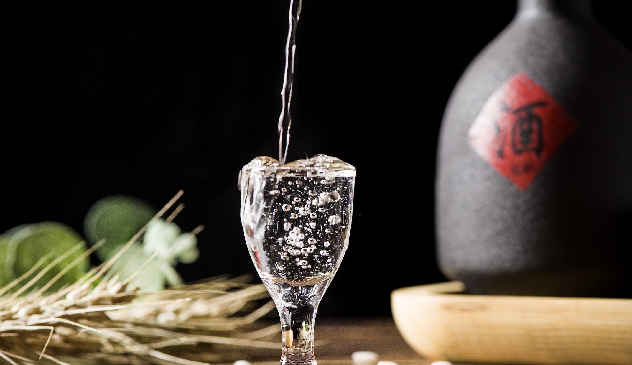 贵金属投资趋势_A股市场分析_高风险投资与理财市场